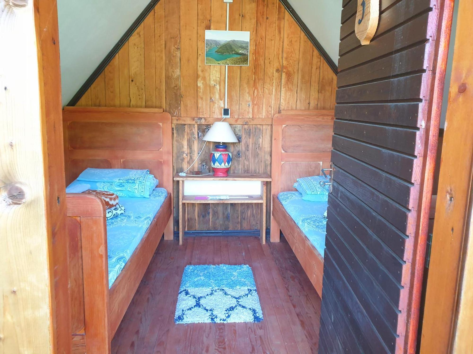 Kamp Vrbnica Hotel Pluzine Ruang foto